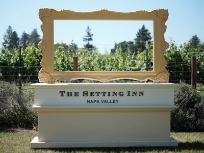 environmental signage the setting inn