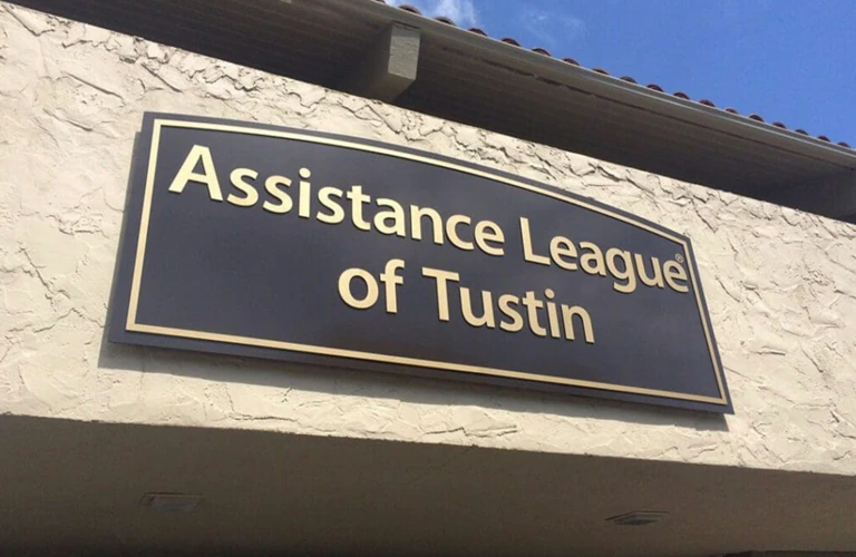 assistance-league-of-tustin-corporate-signage-gallery